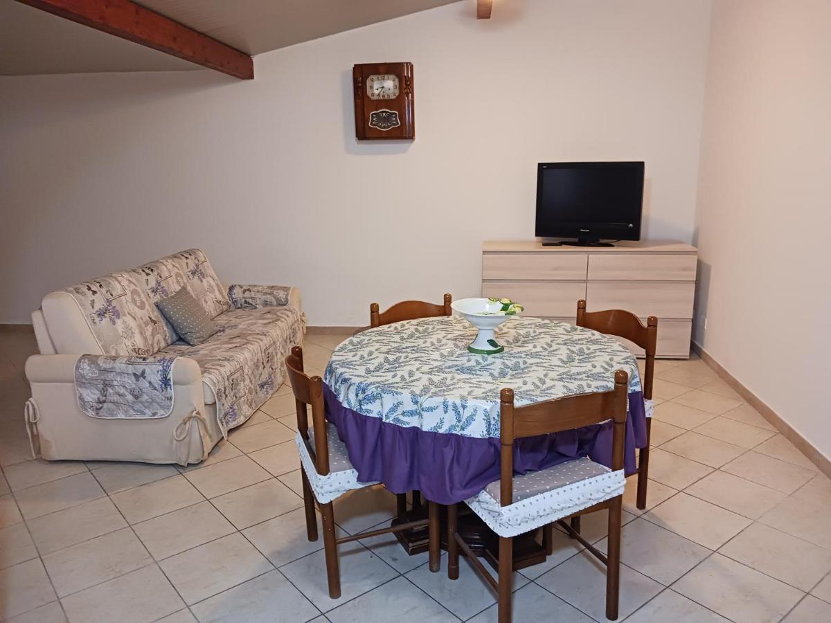 Nora Casa Vacanze/Bed And Breakfast Pula Exterior foto